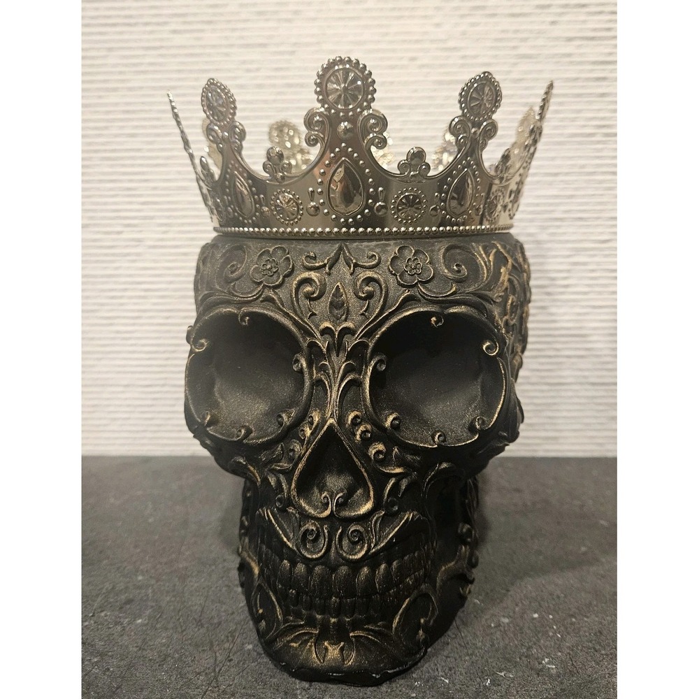 2023 Bath & Body Works Filigree Skull King 3-Wick Candle Holder Black Gold
